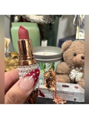 ENLIGHTENMENT 
LA PRESTIGE DIAMOND Velvet Lipstick Lotus Flower. NIB